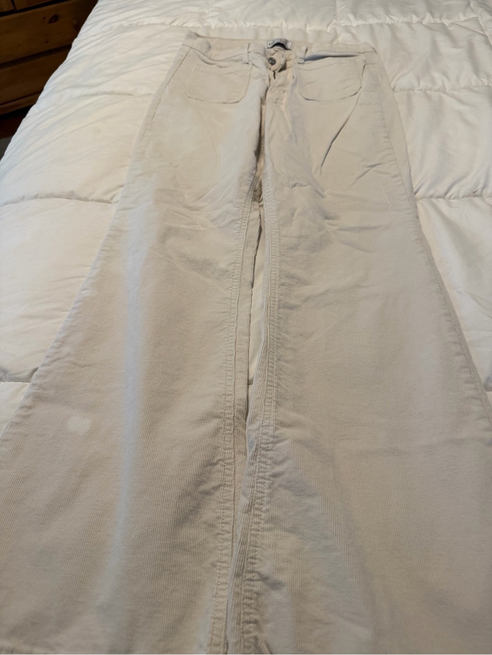 Women’s Gap cream corduroy wide leg high wasters pants
